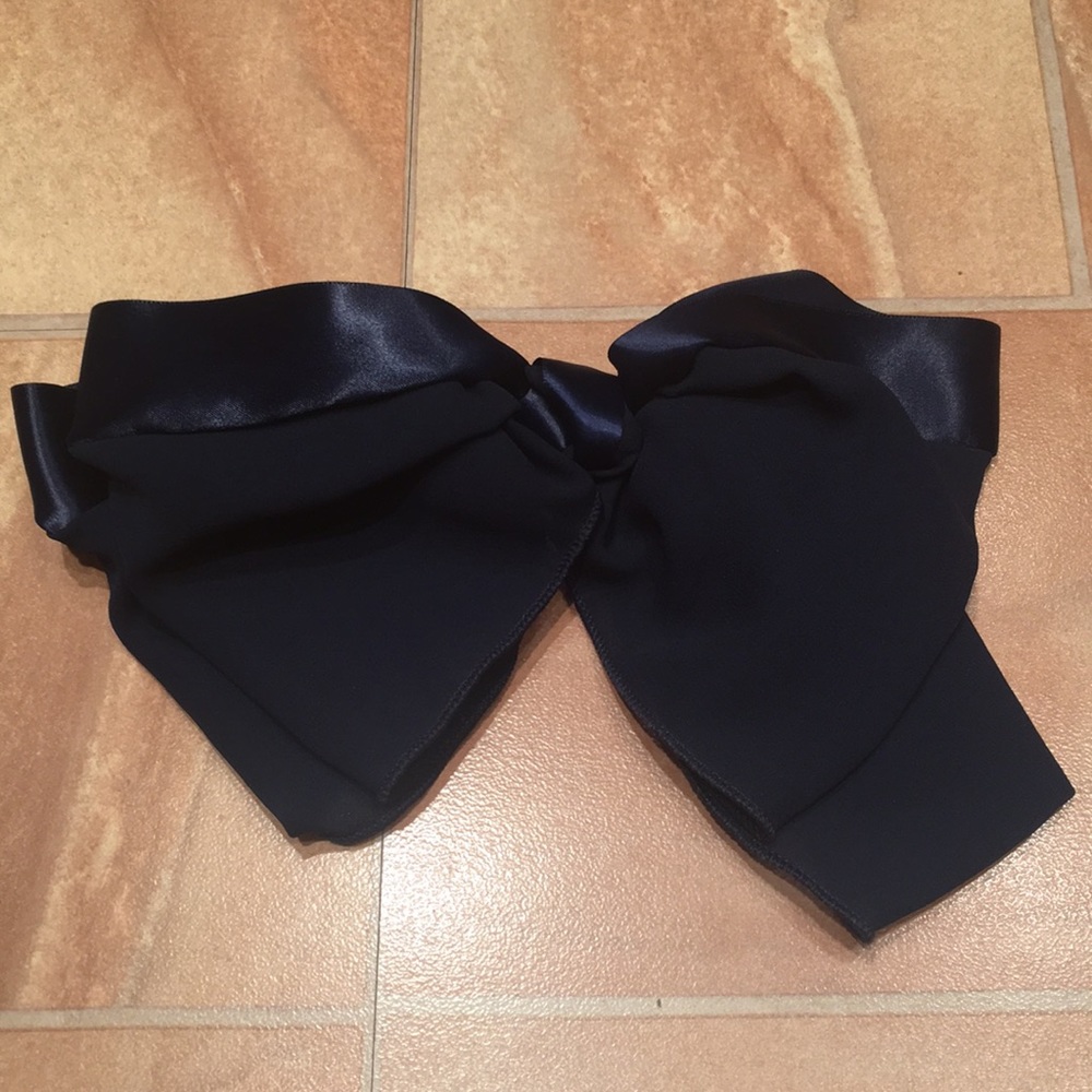Hair bow